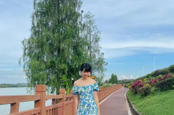 湖边小路偶遇小姐姐说说,偶遇小姐姐的美好瞬间