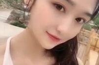 快手小姐姐性感慢摇,舞动魅力瞬间