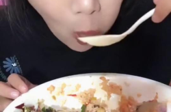 最美小姐姐做菜视频大全,盘点全网最美小姐姐的厨艺风采